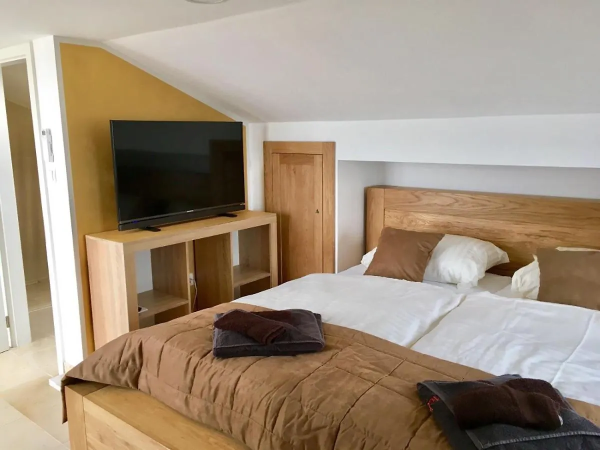 Villa Sabine Apartment Cres Medveja