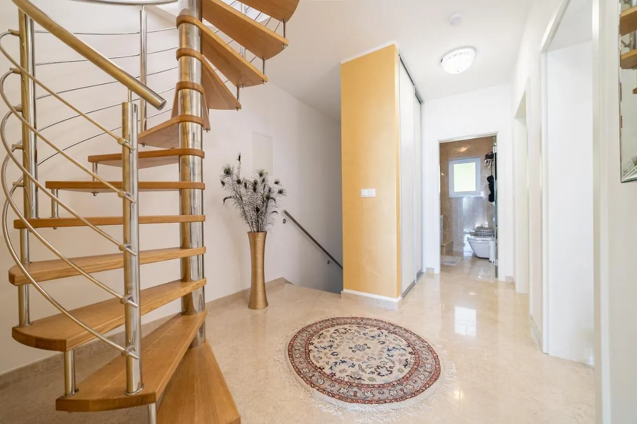 Villa Sabine Apartment Cres Medveja