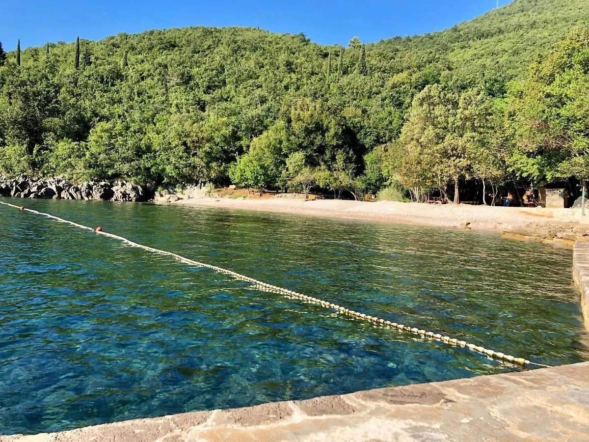 Villa Sabine Apartment Cres Medveja 0*,  Croatia
